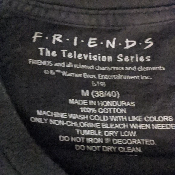 FRIENDS tee - Picture 3 of 3